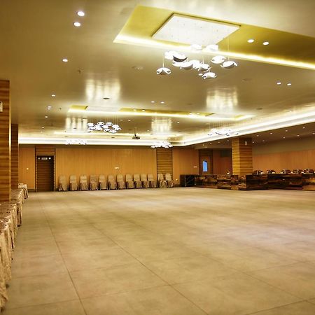 The Panchvati Hotel Rajkot Ngoại thất bức ảnh
