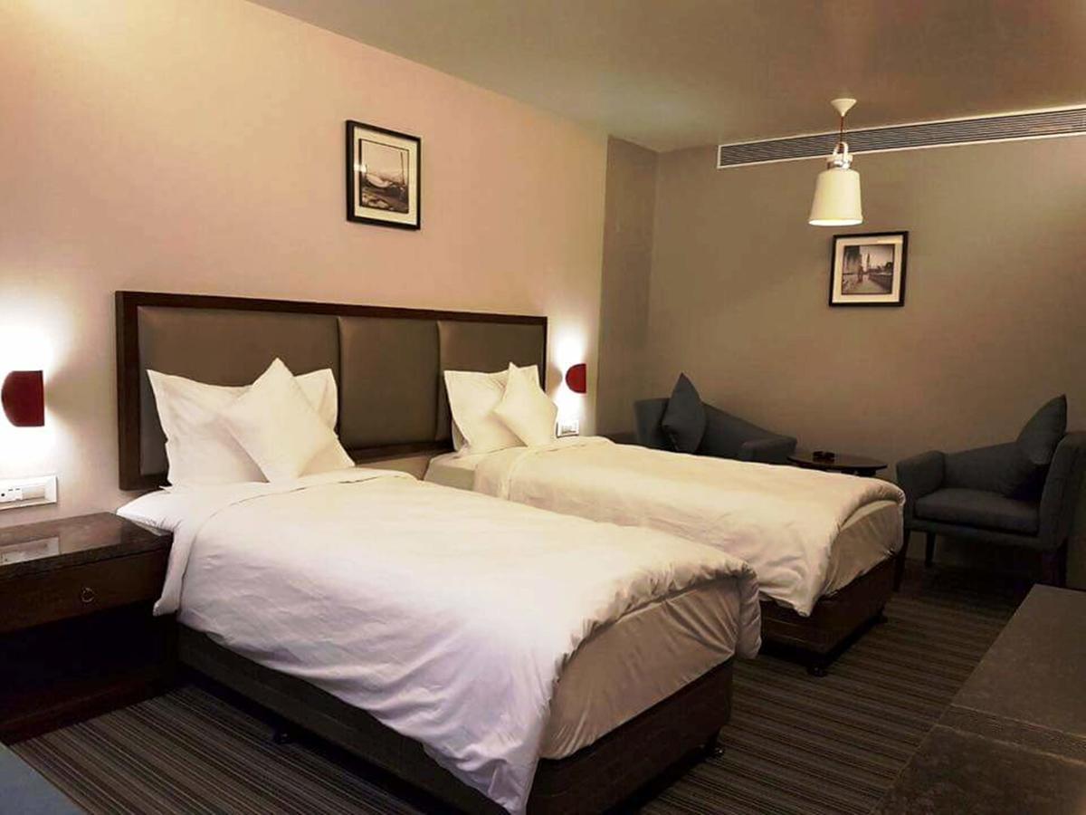 The Panchvati Hotel Rajkot Ngoại thất bức ảnh
